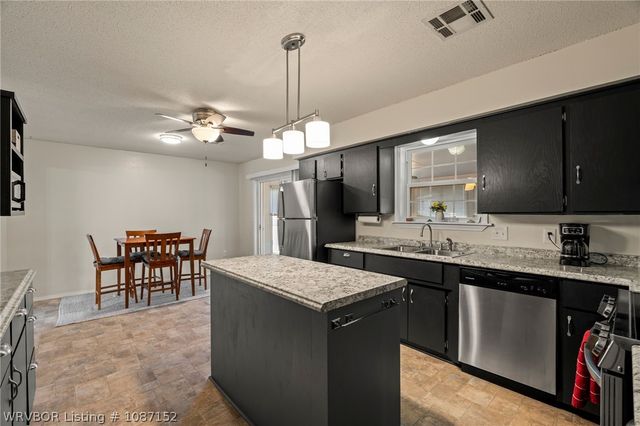 3009 Honeysuckle Drive, Sallisaw, OK 74955