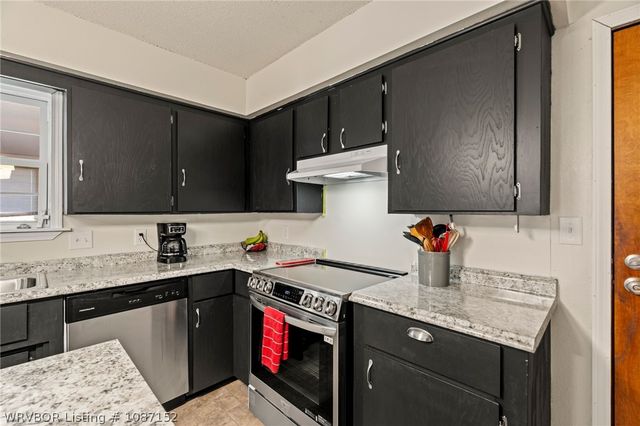 3009 Honeysuckle Drive, Sallisaw, OK 74955