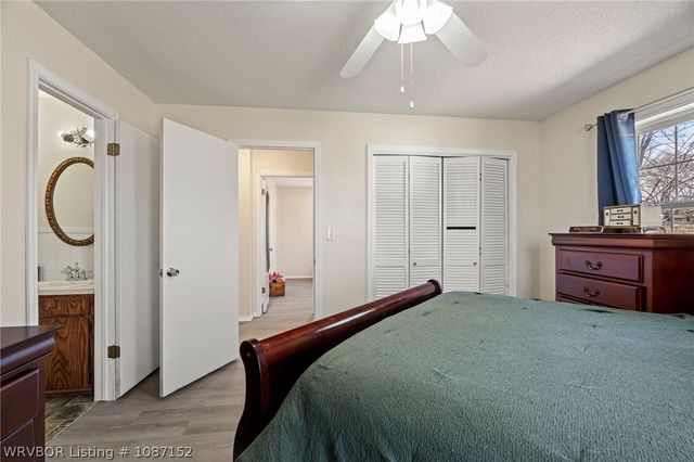 3009 Honeysuckle Drive, Sallisaw, OK 74955