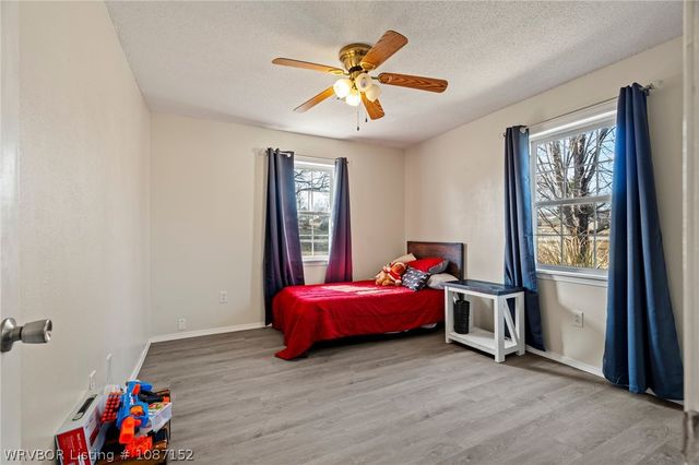 3009 Honeysuckle Drive, Sallisaw, OK 74955