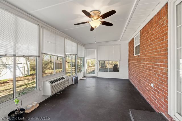 3009 Honeysuckle Drive, Sallisaw, OK 74955