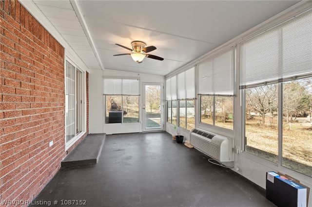 3009 Honeysuckle Drive, Sallisaw, OK 74955