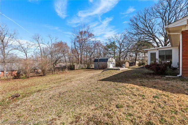 3009 Honeysuckle Drive, Sallisaw, OK 74955