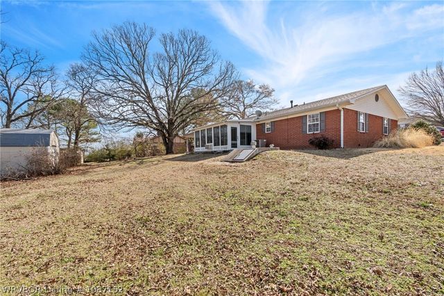 3009 Honeysuckle Drive, Sallisaw, OK 74955