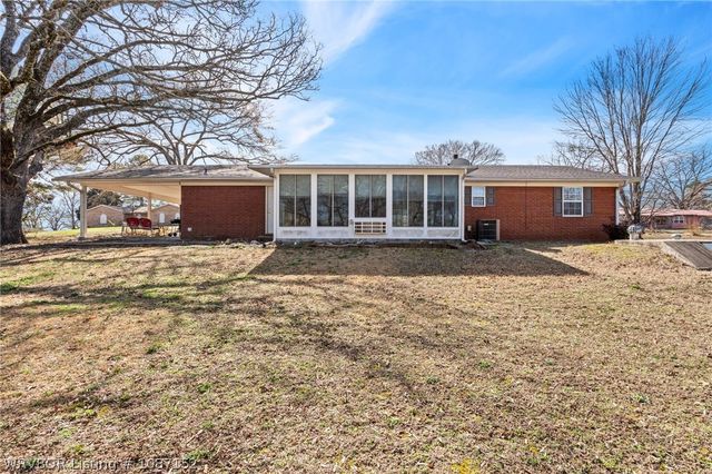 3009 Honeysuckle Drive, Sallisaw, OK 74955
