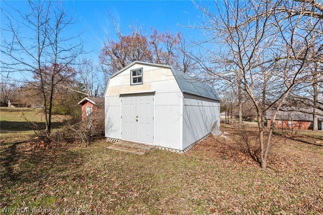 3009 Honeysuckle Drive, Sallisaw, OK 74955