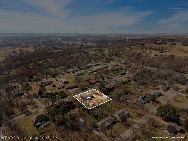 3009 Honeysuckle Drive, Sallisaw, OK 74955