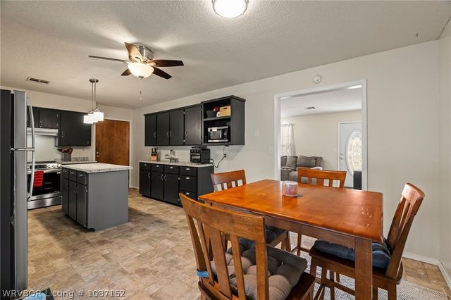 3009 Honeysuckle Drive, Sallisaw, OK 74955