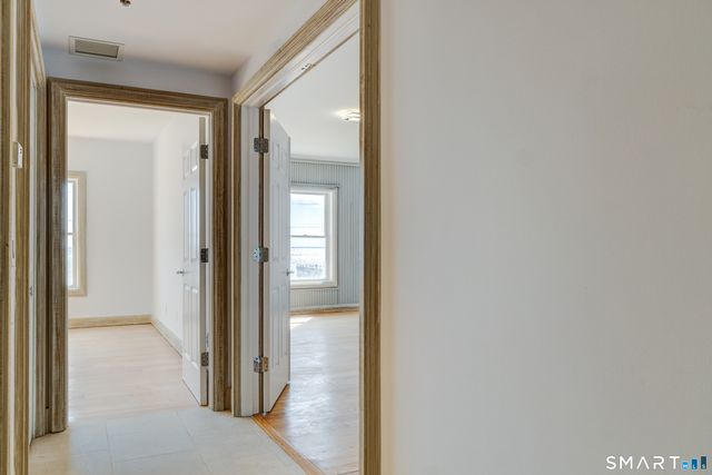 343 Beach Street APT 202, West Haven, CT 06516