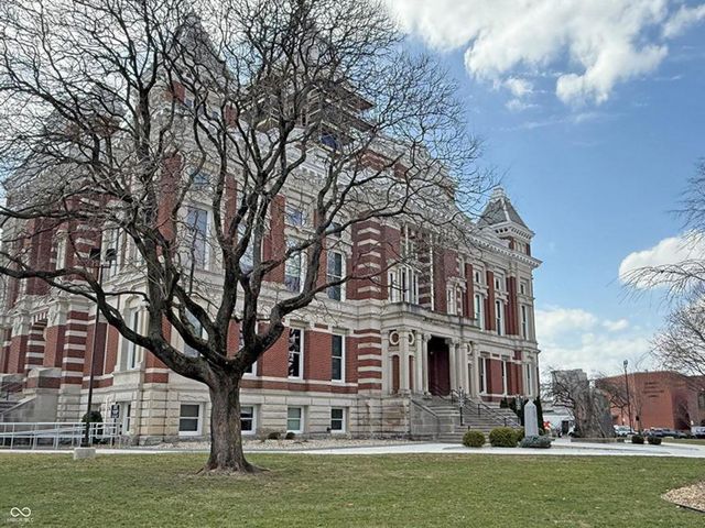 1118 Fairmount Drive, Franklin, IN 46131