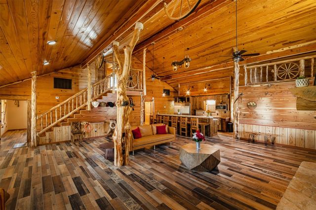 508 Hubert Cryer Road, Zavalla, TX 75980