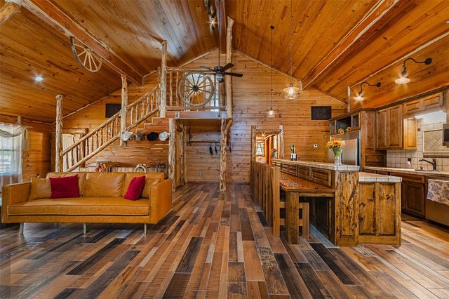 508 Hubert Cryer Road, Zavalla, TX 75980