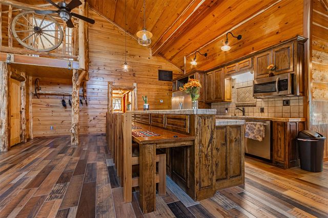 508 Hubert Cryer Road, Zavalla, TX 75980