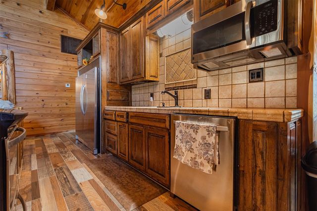 508 Hubert Cryer Road, Zavalla, TX 75980