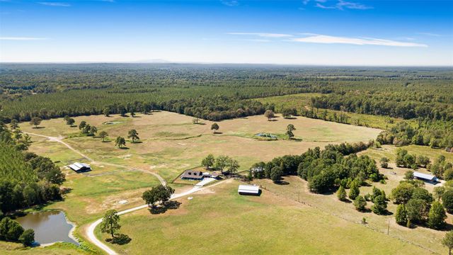 508 Hubert Cryer Road, Zavalla, TX 75980