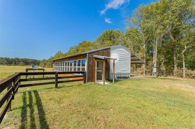 508 Hubert Cryer Road, Zavalla, TX 75980