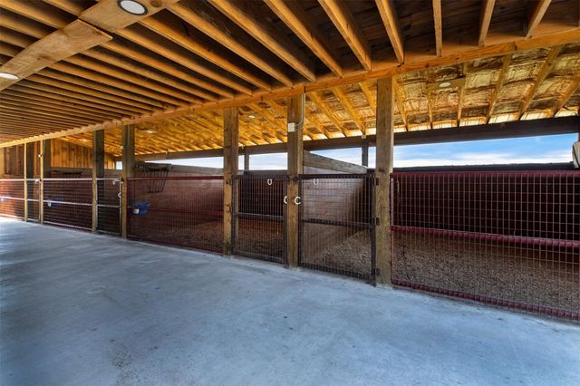 508 Hubert Cryer Road, Zavalla, TX 75980