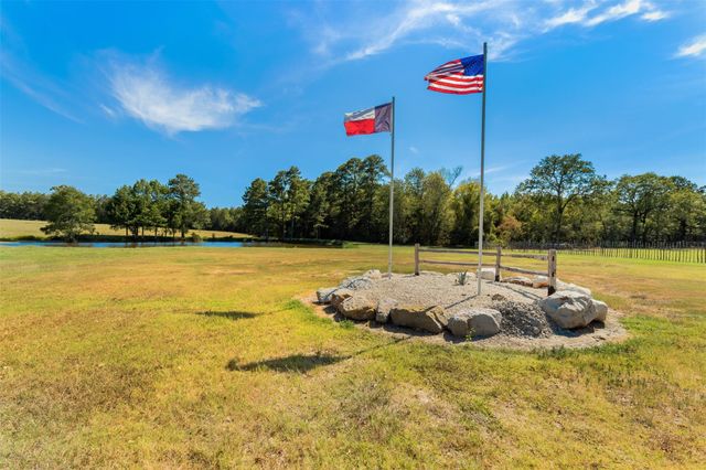 508 Hubert Cryer Road, Zavalla, TX 75980