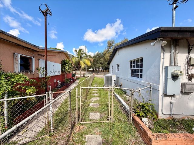 18711 NW 24th Ave, Miami Gardens, FL 33056