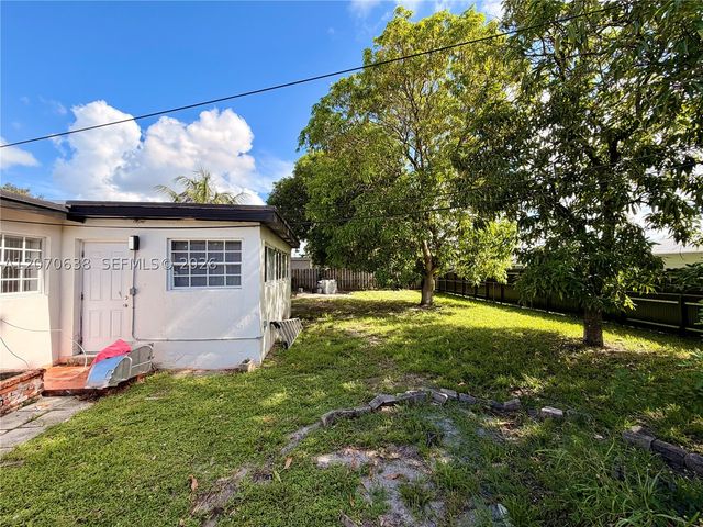 18711 NW 24th Ave, Miami Gardens, FL 33056