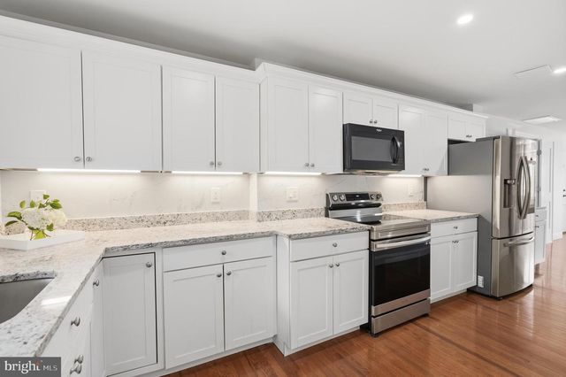 6634 HARRIETT ST, Falls Church, VA 22042