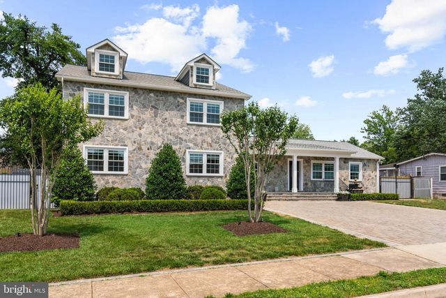 6634 HARRIETT ST, Falls Church, VA 22042