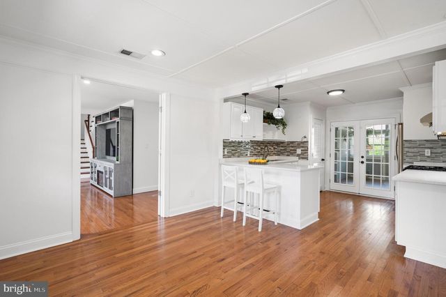 6634 HARRIETT ST, Falls Church, VA 22042