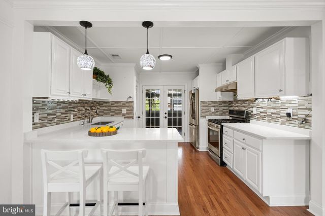 6634 HARRIETT ST, Falls Church, VA 22042