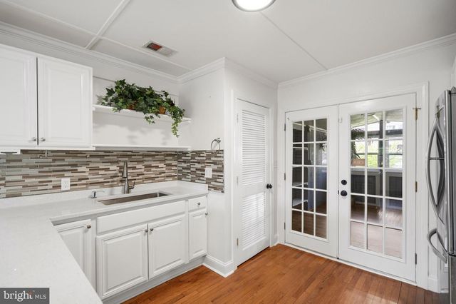 6634 HARRIETT ST, Falls Church, VA 22042