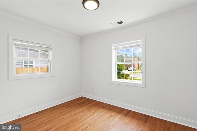 6634 HARRIETT ST, Falls Church, VA 22042