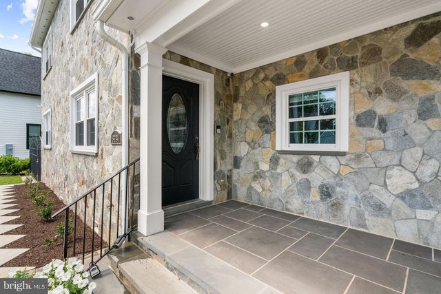 6634 HARRIETT ST, Falls Church, VA 22042
