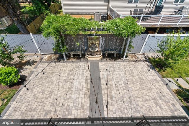 6634 HARRIETT ST, Falls Church, VA 22042