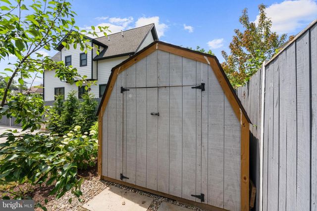 6634 HARRIETT ST, Falls Church, VA 22042
