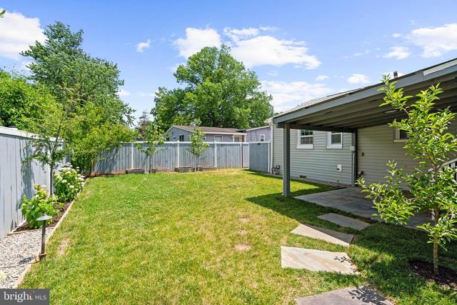 6634 HARRIETT ST, Falls Church, VA 22042