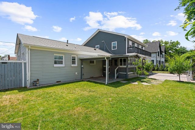 6634 HARRIETT ST, Falls Church, VA 22042