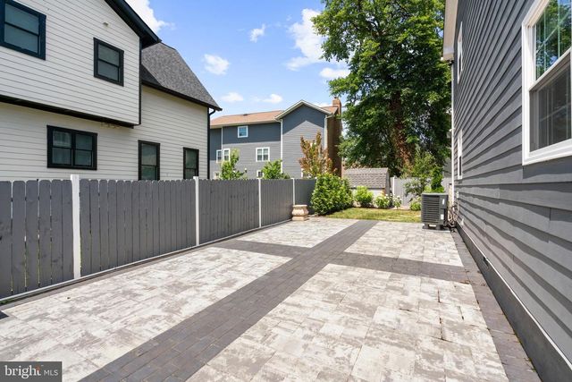 6634 HARRIETT ST, Falls Church, VA 22042