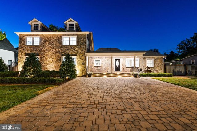 6634 HARRIETT ST, Falls Church, VA 22042