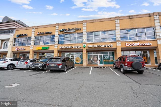 6634 HARRIETT ST, Falls Church, VA 22042