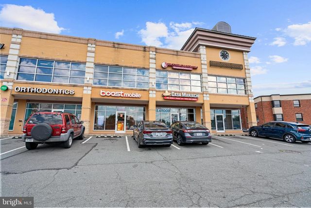 6634 HARRIETT ST, Falls Church, VA 22042