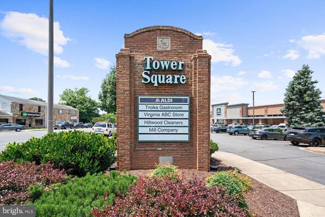6634 HARRIETT ST, Falls Church, VA 22042