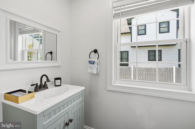 6634 HARRIETT ST, Falls Church, VA 22042