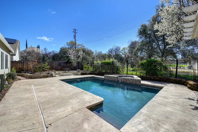5363 Brookfield Cir, Rocklin, CA 95677