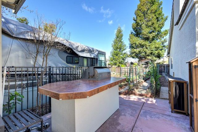 5363 Brookfield Cir, Rocklin, CA 95677