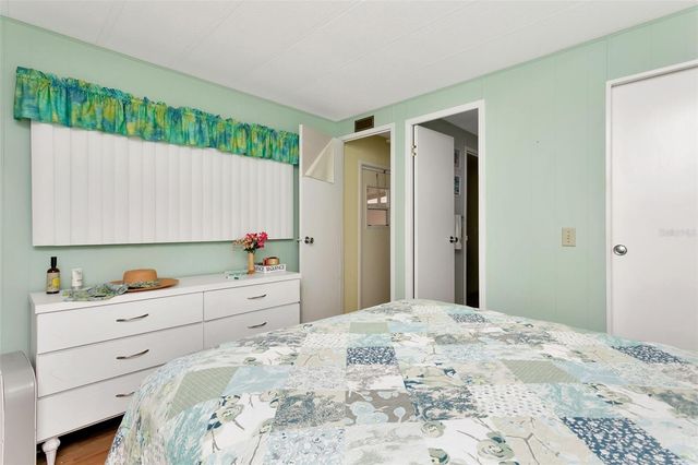 5690 FORSYTHIA ROAD, Venice, FL 34293