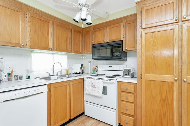 5690 FORSYTHIA ROAD, Venice, FL 34293
