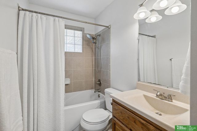 6508 S 139th Avenue Circle, Omaha, NE 68137