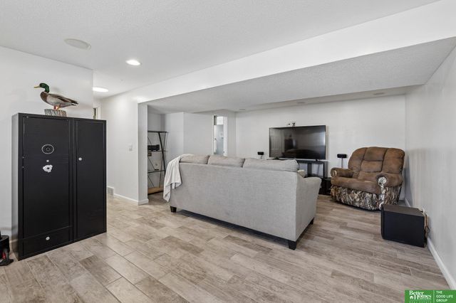 6508 S 139th Avenue Circle, Omaha, NE 68137