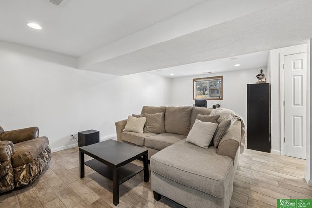 6508 S 139th Avenue Circle, Omaha, NE 68137