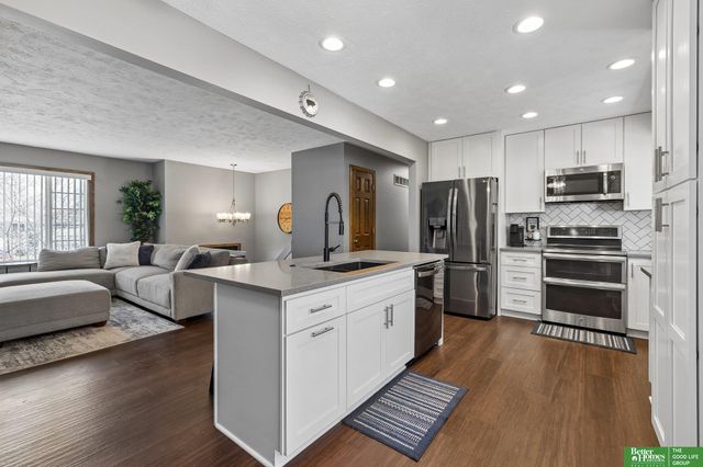 6508 S 139th Avenue Circle, Omaha, NE 68137