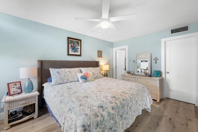 3412 NE Causeway Boulevard 102, Jensen Beach, FL 34957